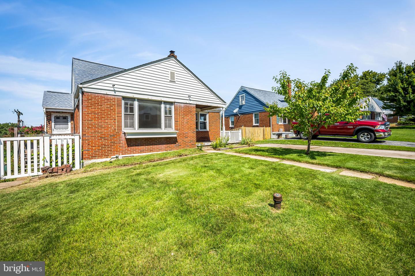 1804 Ellinwood Rd Property Photo 2
