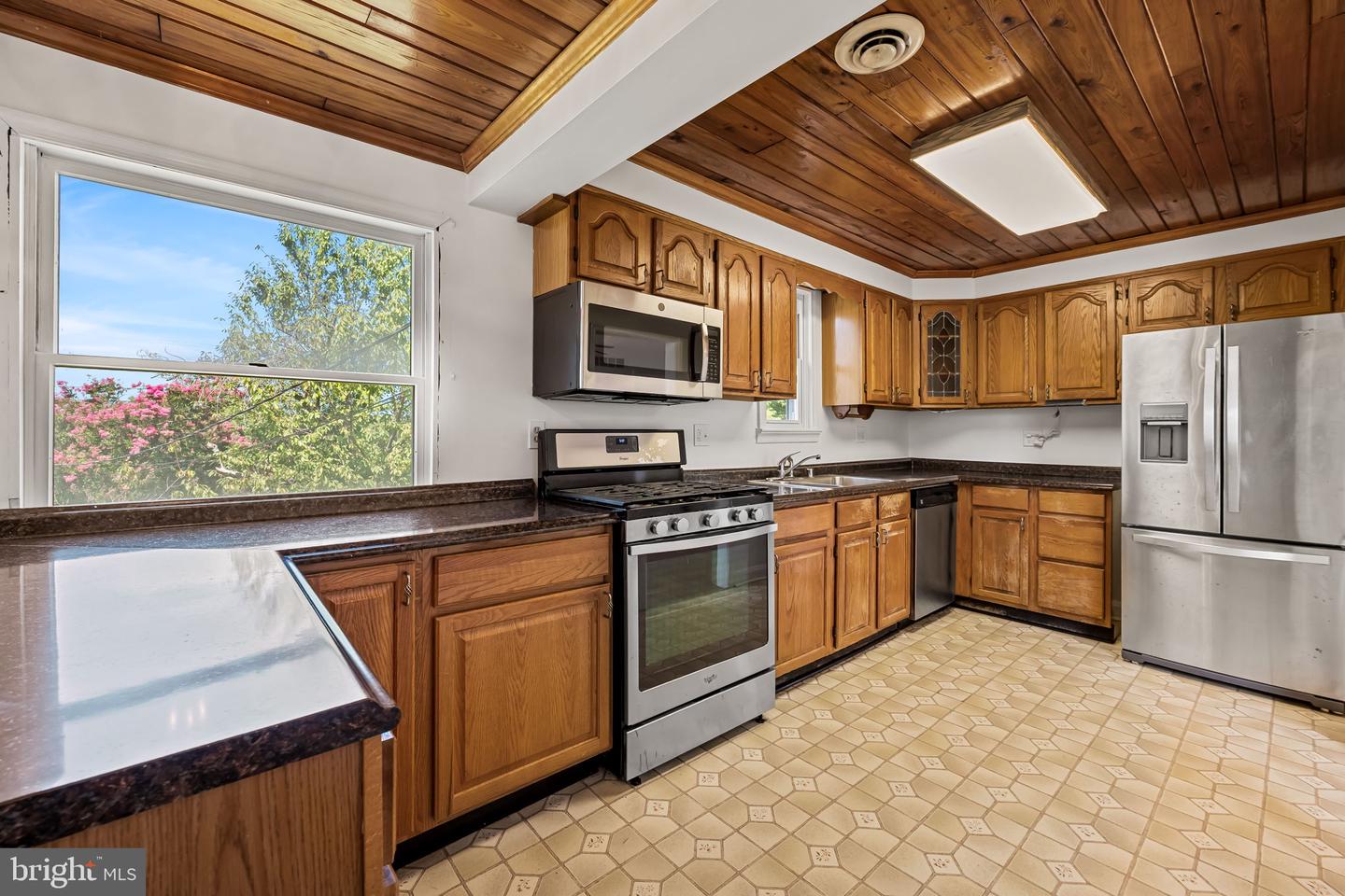 1804 Ellinwood Rd Property Photo 11