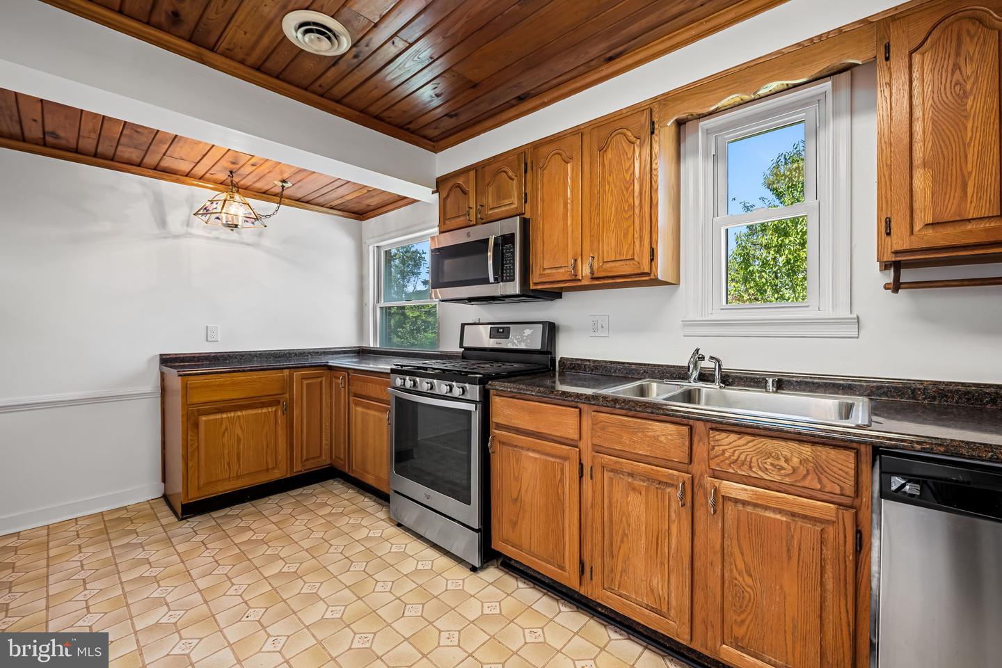 1804 Ellinwood Rd Property Photo 14