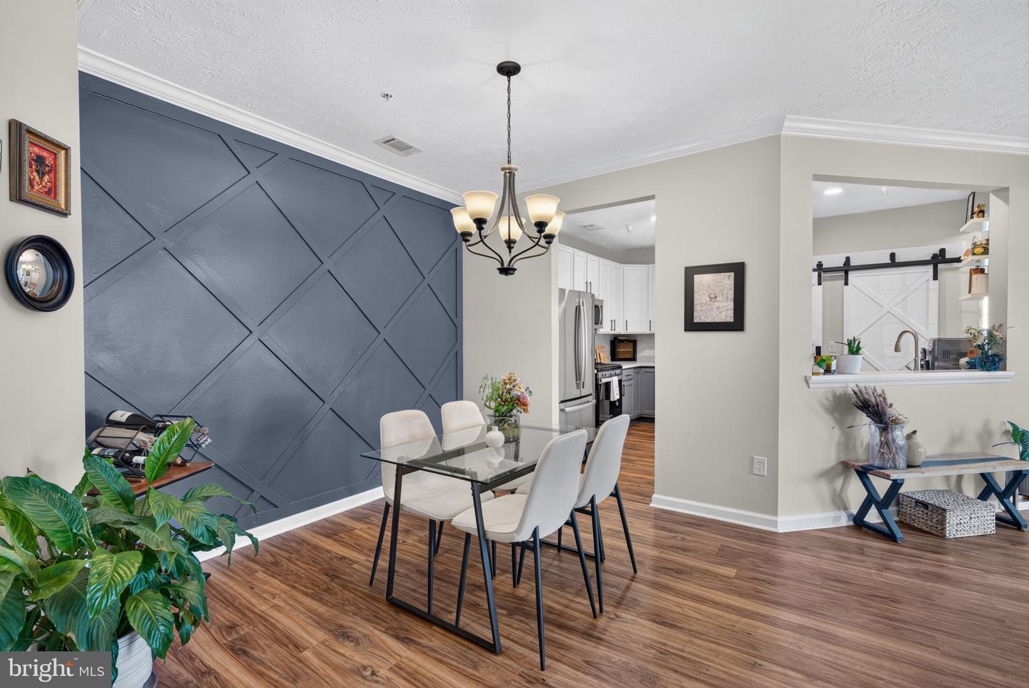 4948 Brightleaf #4948 Property Photo 4