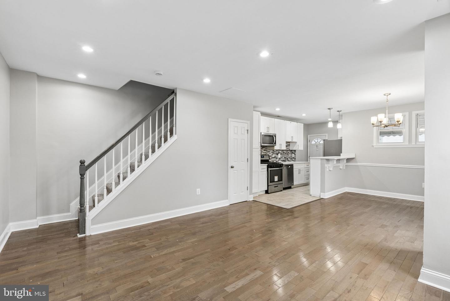 139 VENTNOR TER Property Photo 1