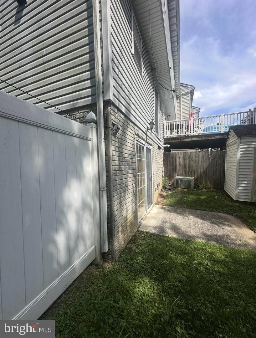 7860 Rolling View Ave Property Photo 3