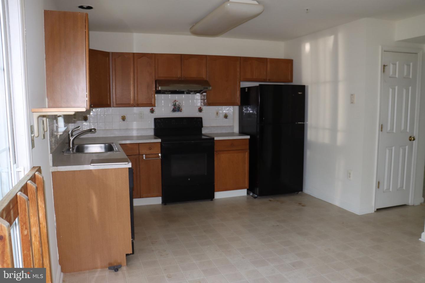 7860 Rolling View Ave Property Photo 7