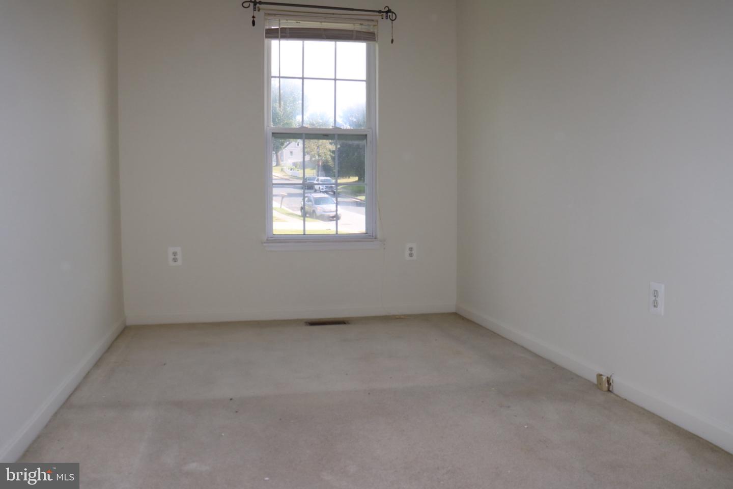 7860 Rolling View Ave Property Photo 17