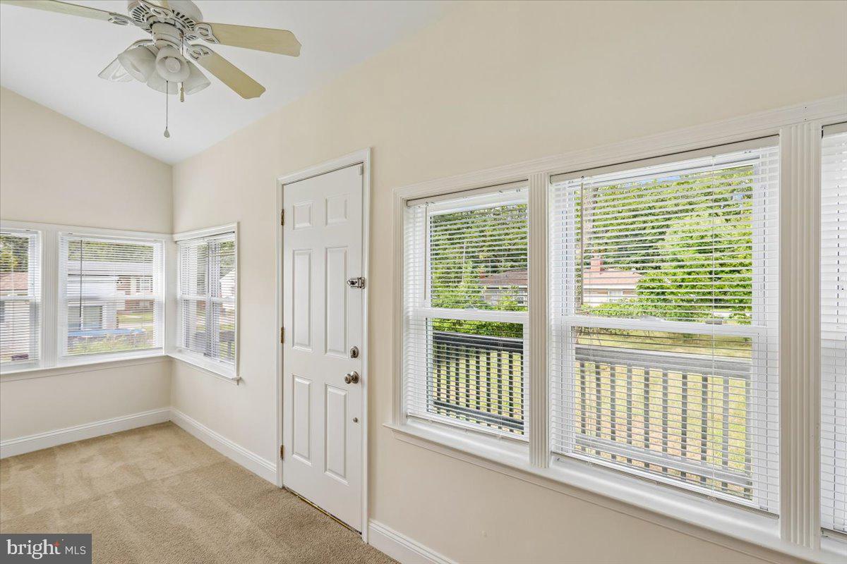 6010 Baltimore St Property Photo 8