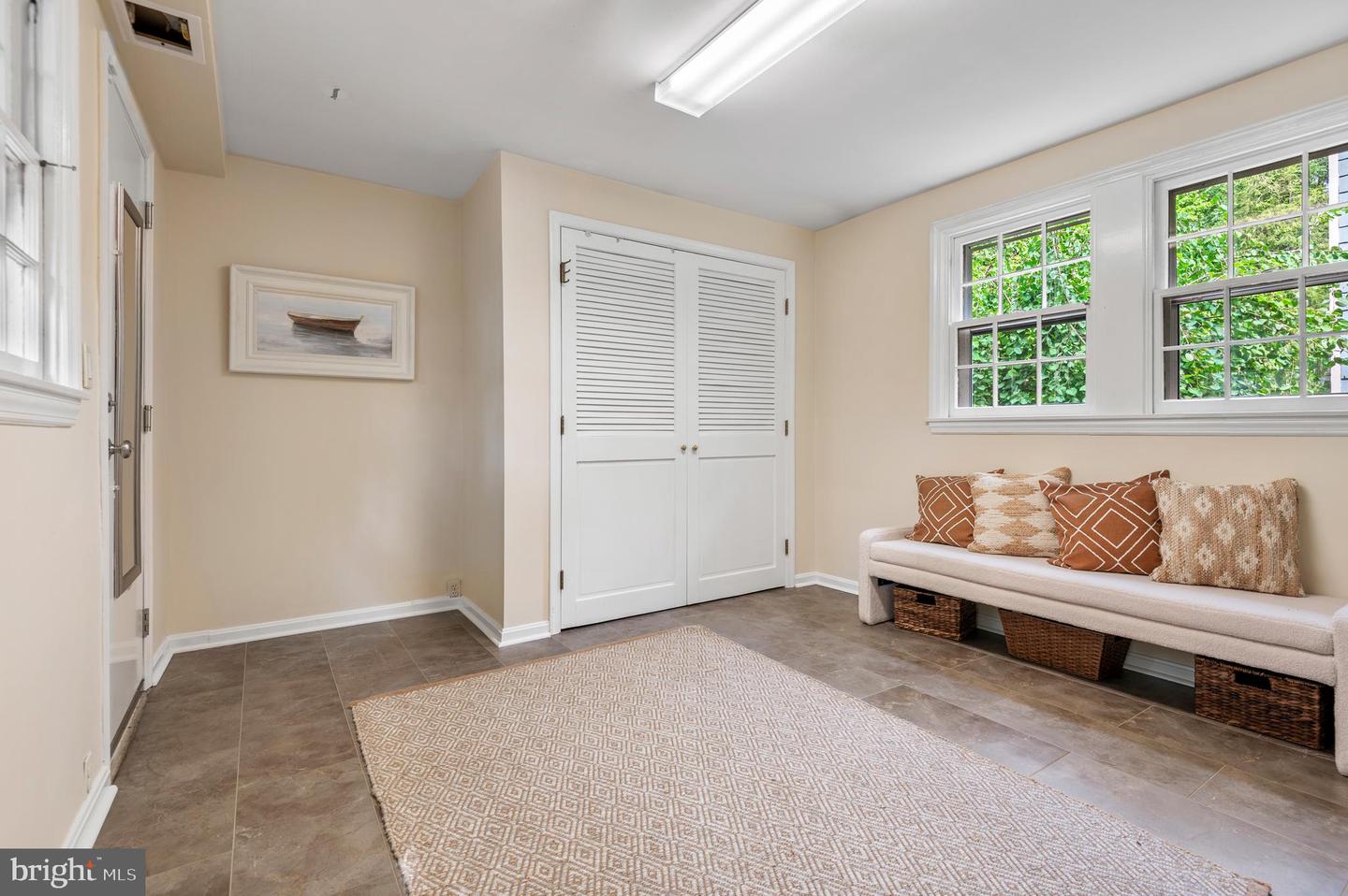 7819 Ellenham Ave Property Photo 34