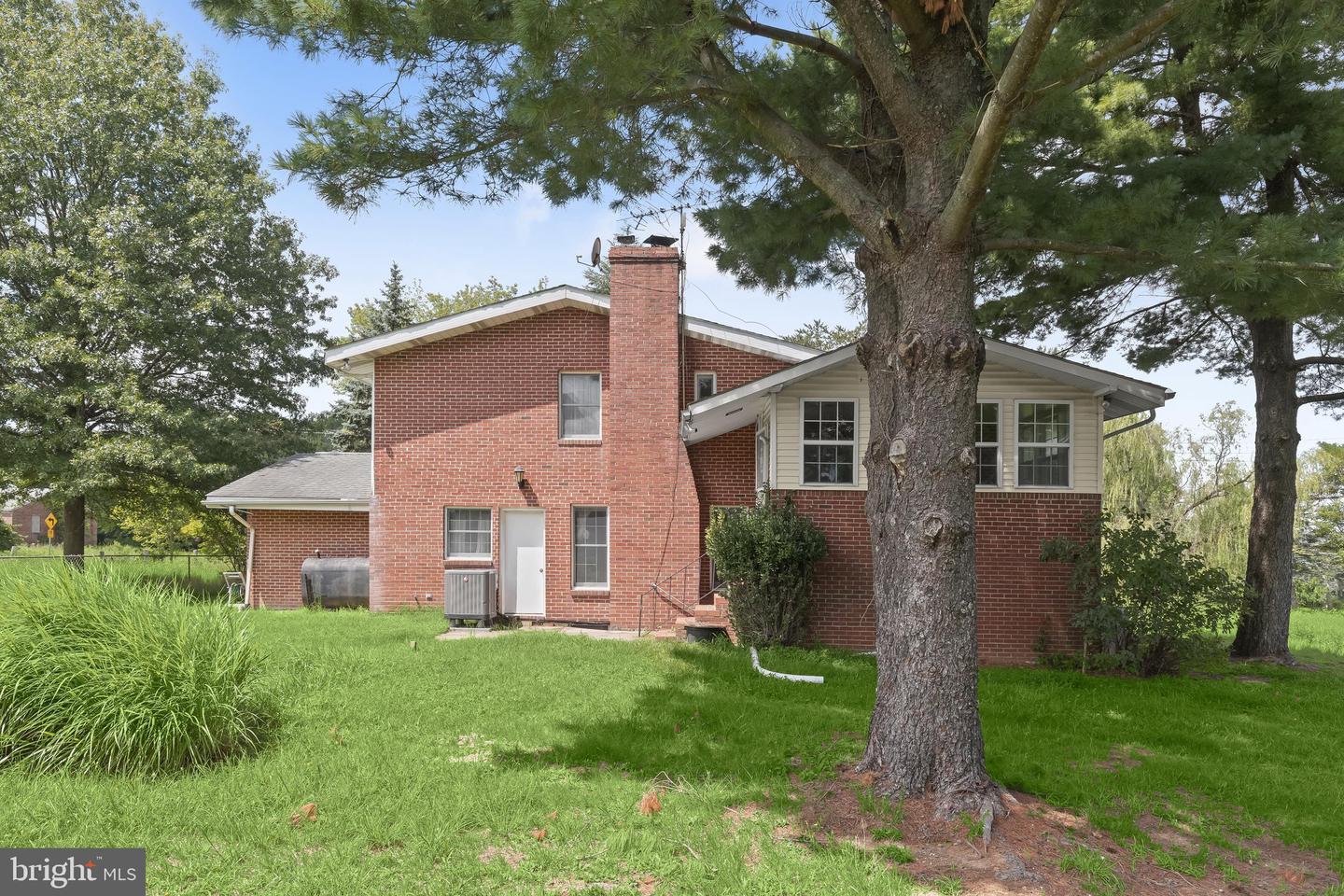 4816 Bucks School House Rd Property Photo 11