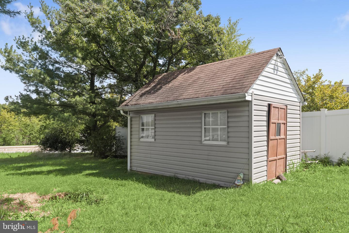 4816 Bucks School House Rd Property Photo 13