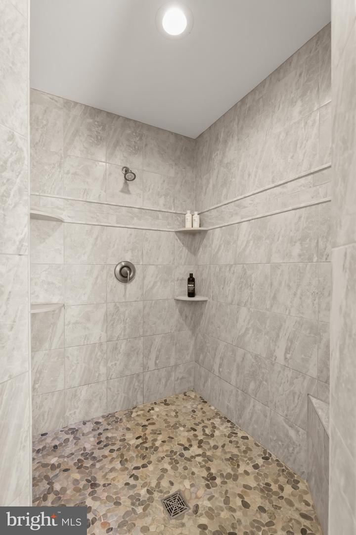 4921 Jenkins Ln Property Photo 52