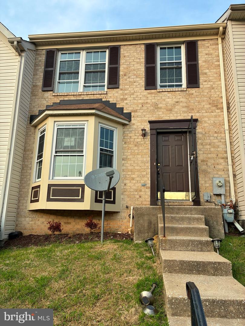 746 VILLAGER CIR Property Photo 1