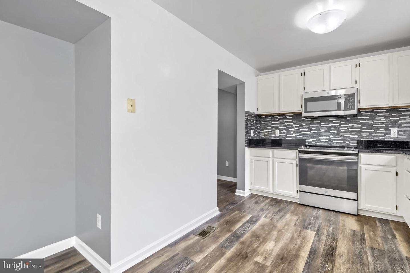 7202 Rutherford Green Cir Property Photo 10