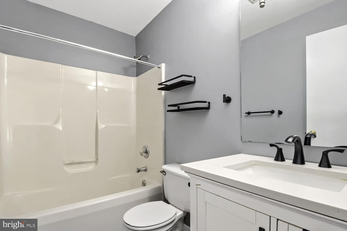 7202 Rutherford Green Cir Property Photo 16