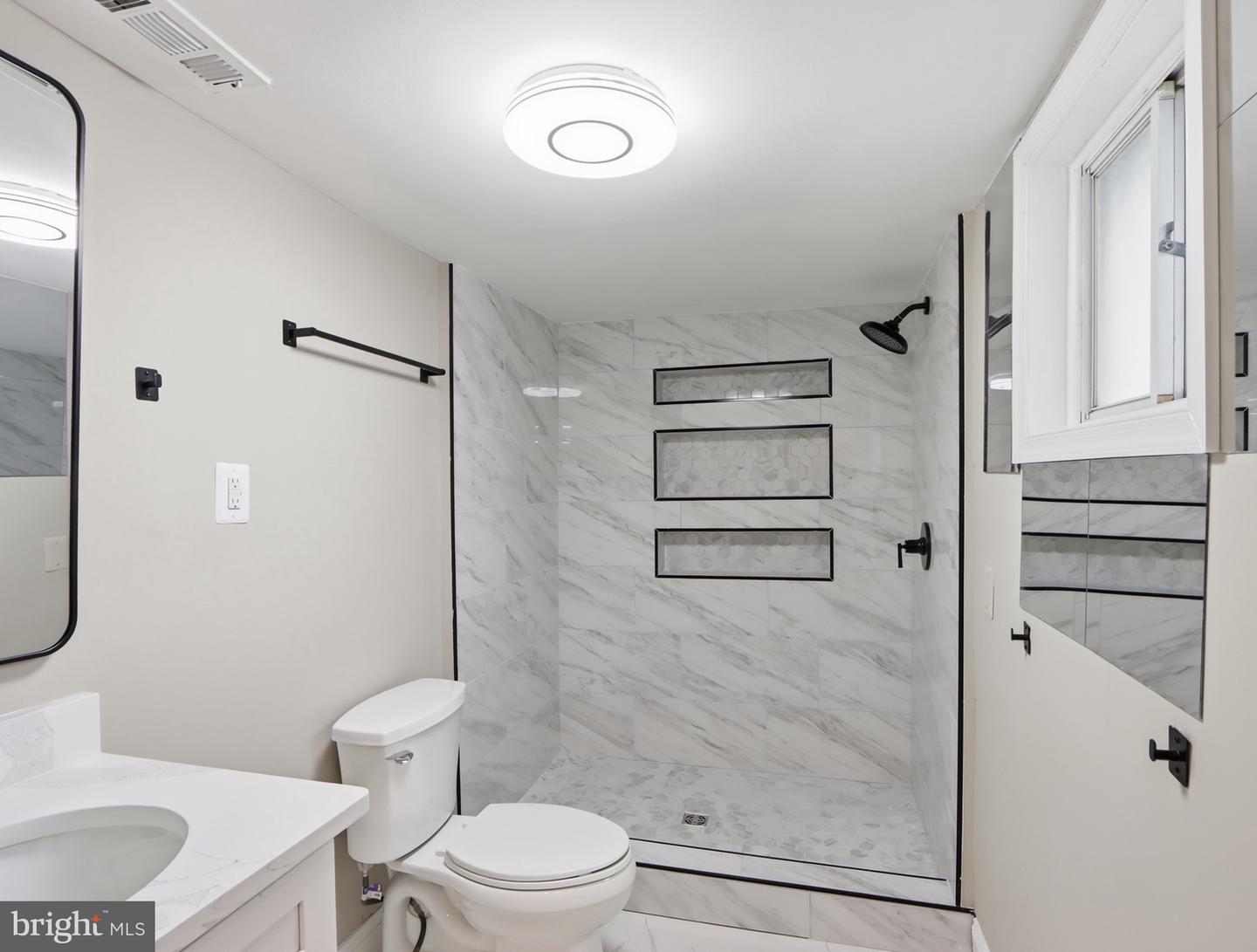 42 Winters Ln Property Photo 27