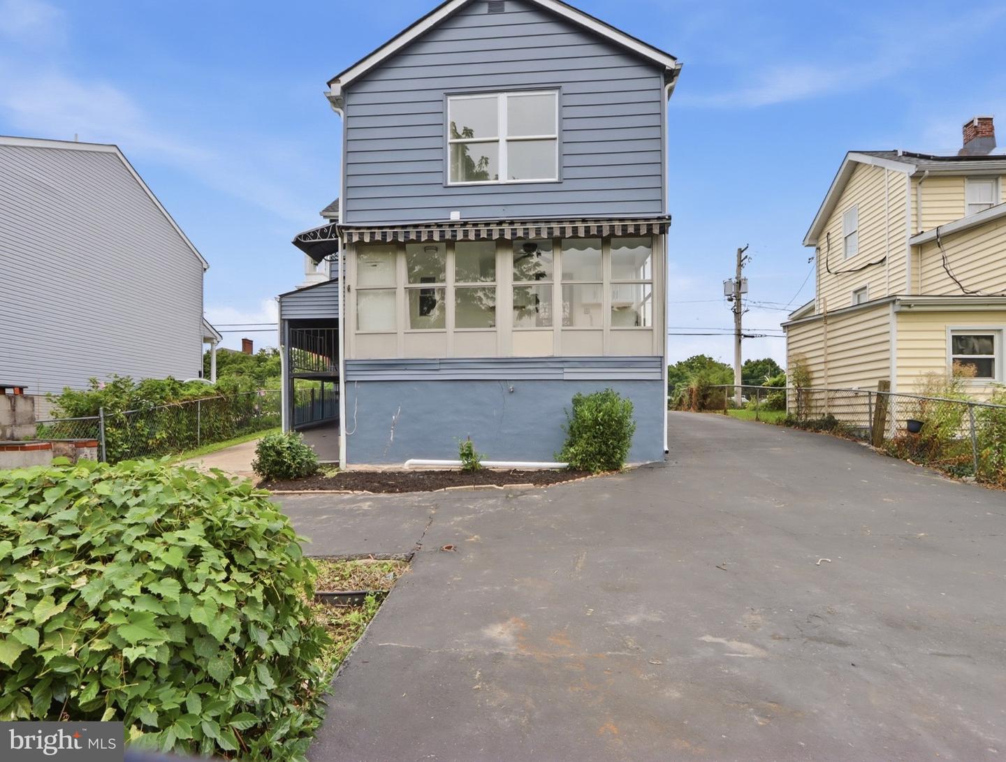 42 Winters Ln Property Photo 37