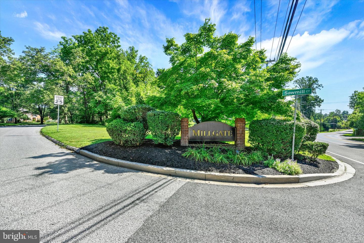 14226 Sawmill Ct Property Photo 4