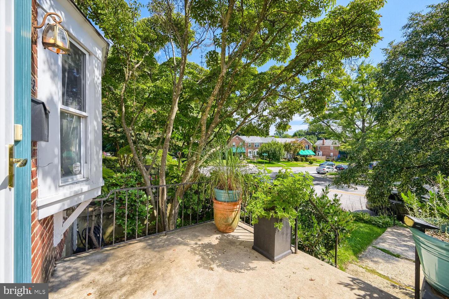 7042 Heathfield Rd Property Photo 3