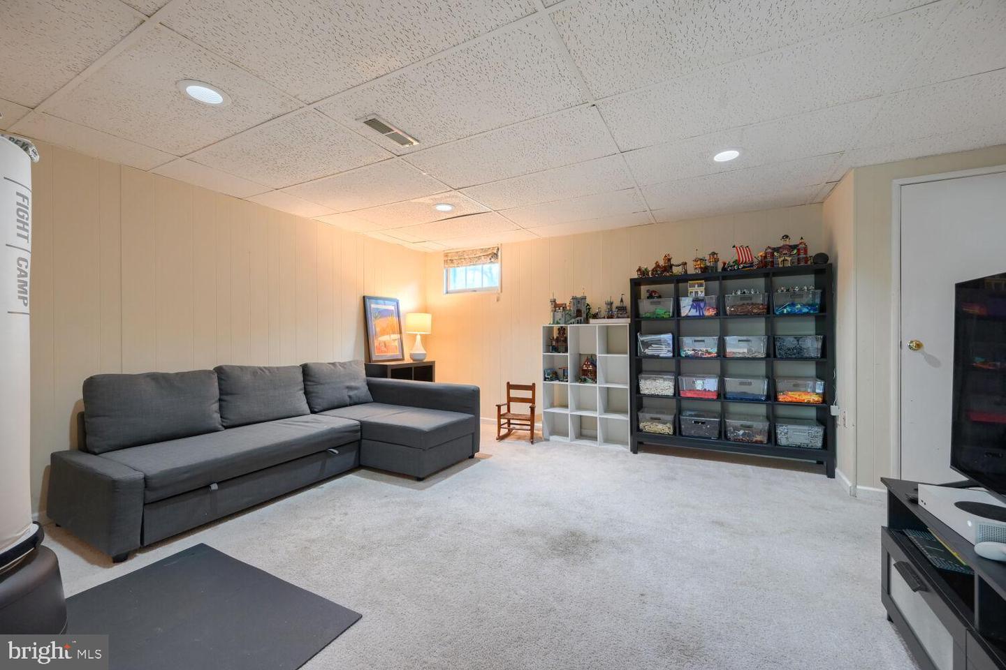 7042 Heathfield Rd Property Photo 21
