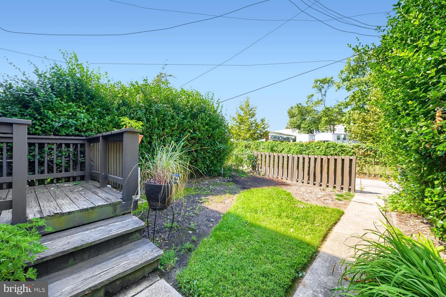 7042 Heathfield Rd Property Photo 25