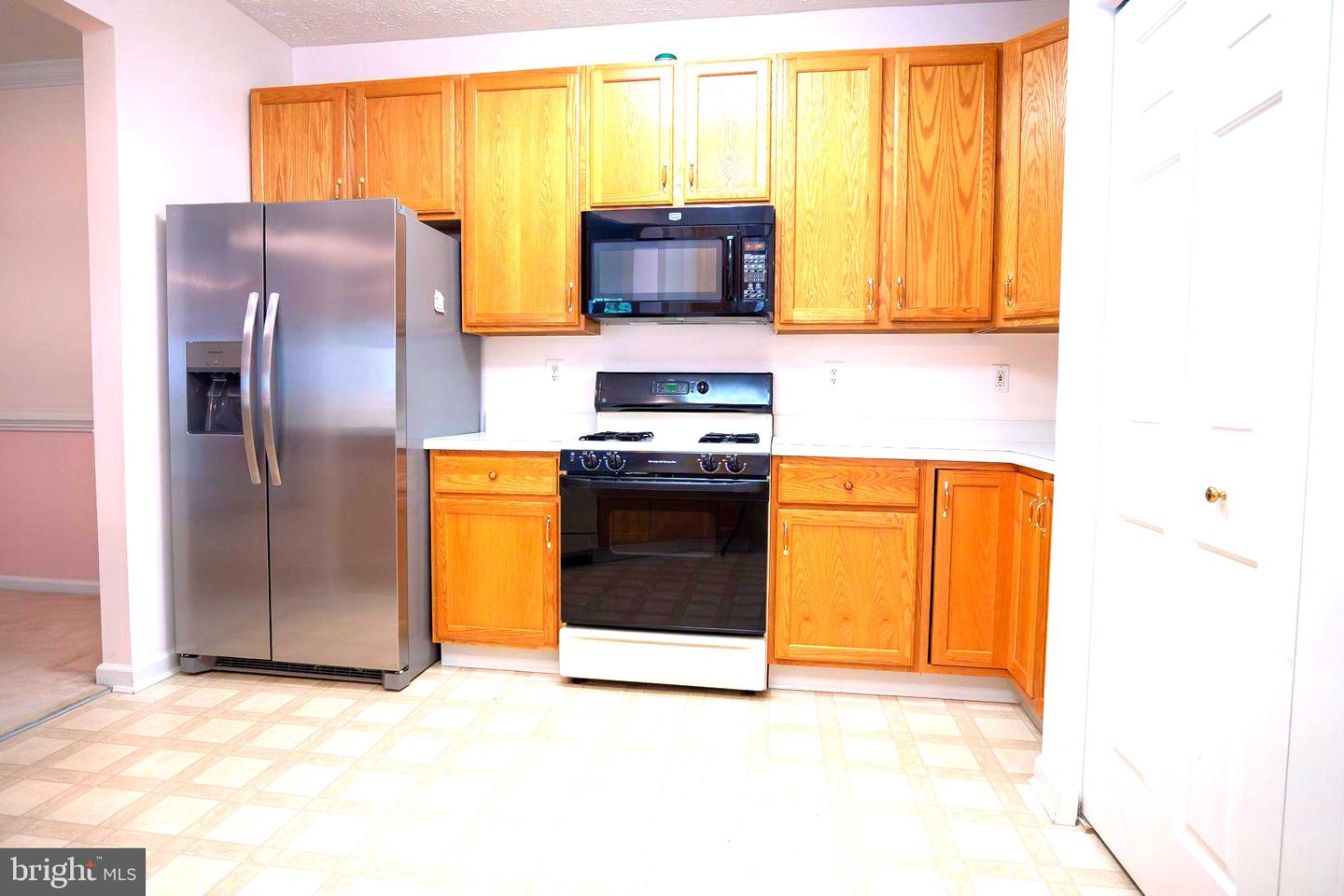 5 Brook Farm #5b Property Photo 6