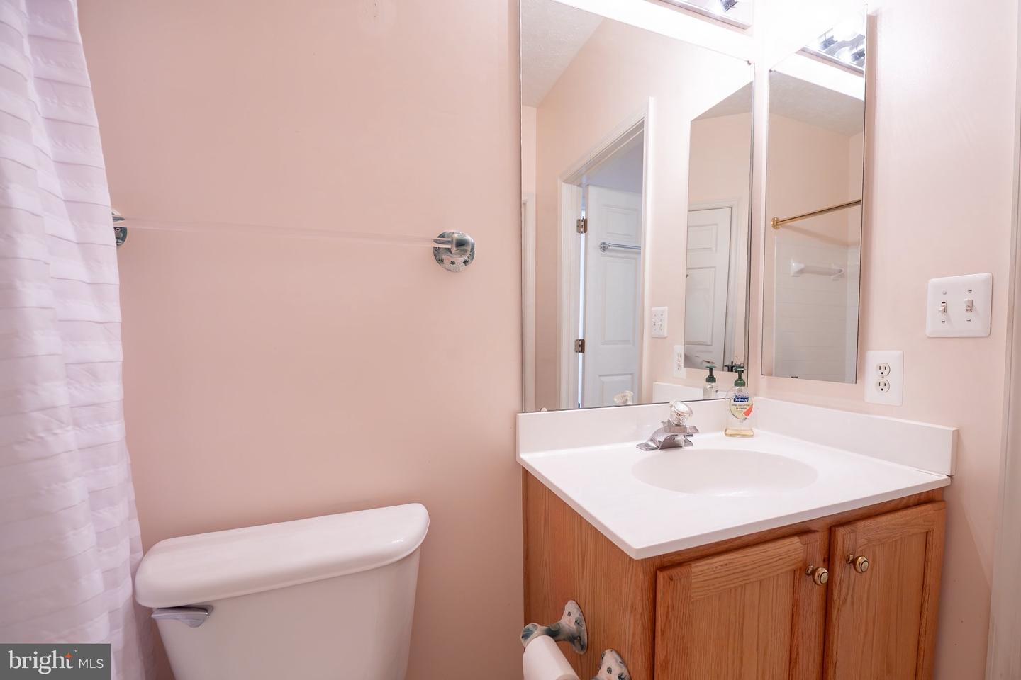 5 Brook Farm #5b Property Photo 18