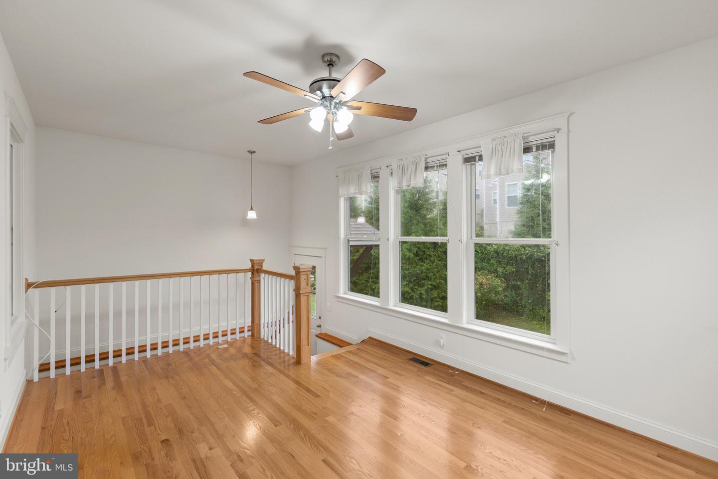35 Glenwood Ave Property Photo 4
