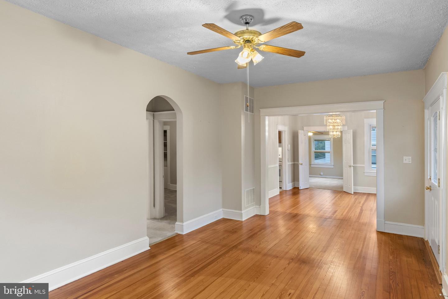 35 Glenwood Ave Property Photo 10