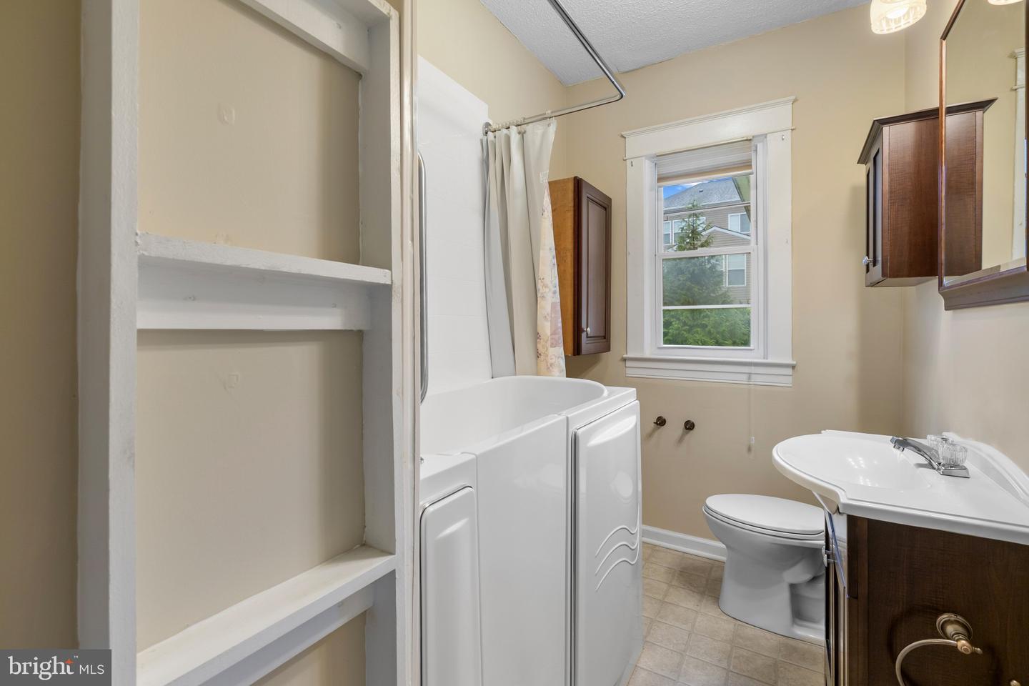 35 Glenwood Ave Property Photo 27