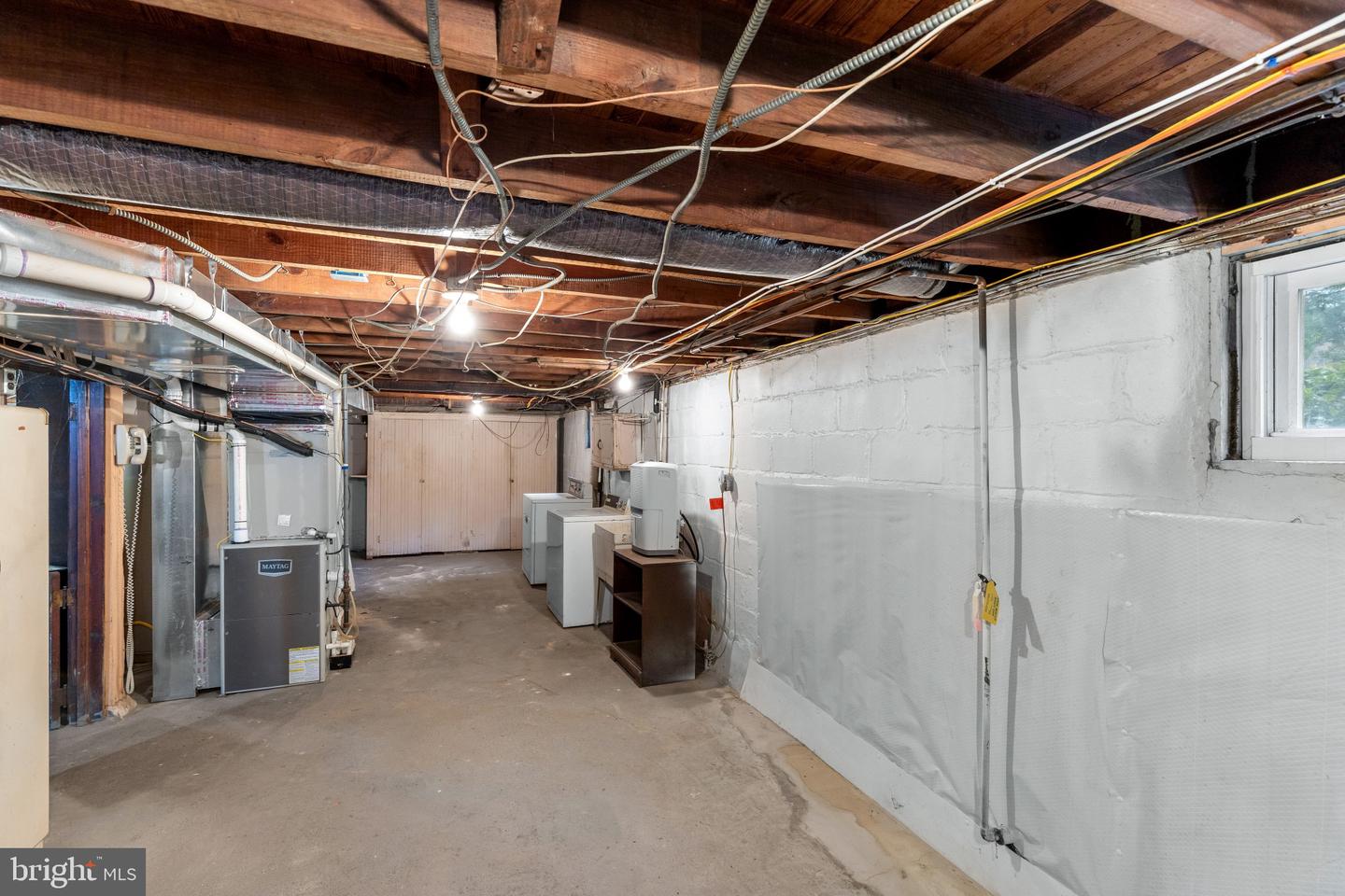 35 Glenwood Ave Property Photo 30
