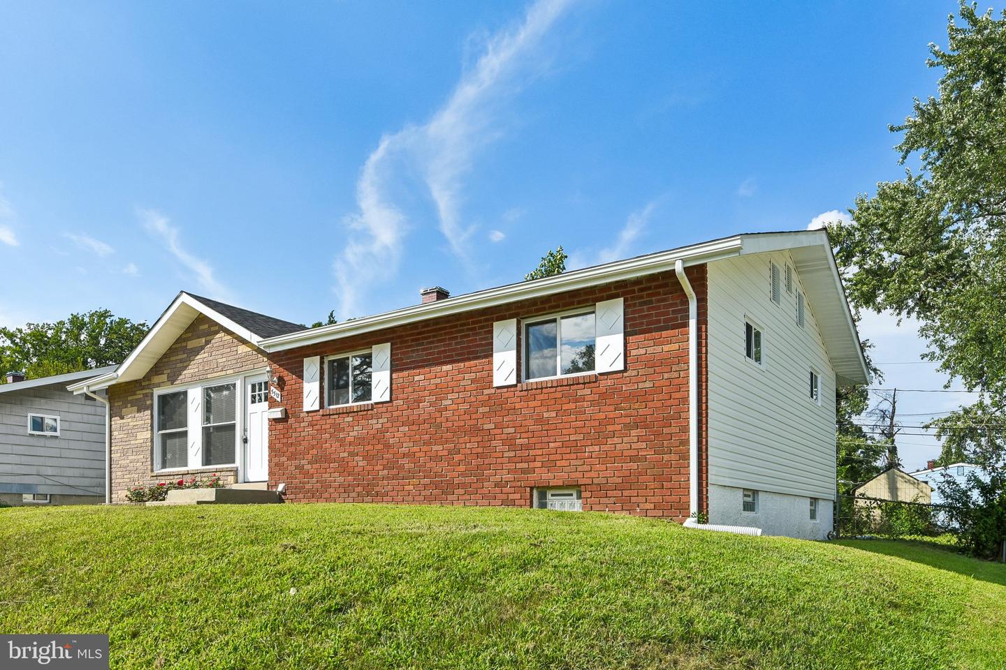 5512 Northgreen Rd Property Photo 3