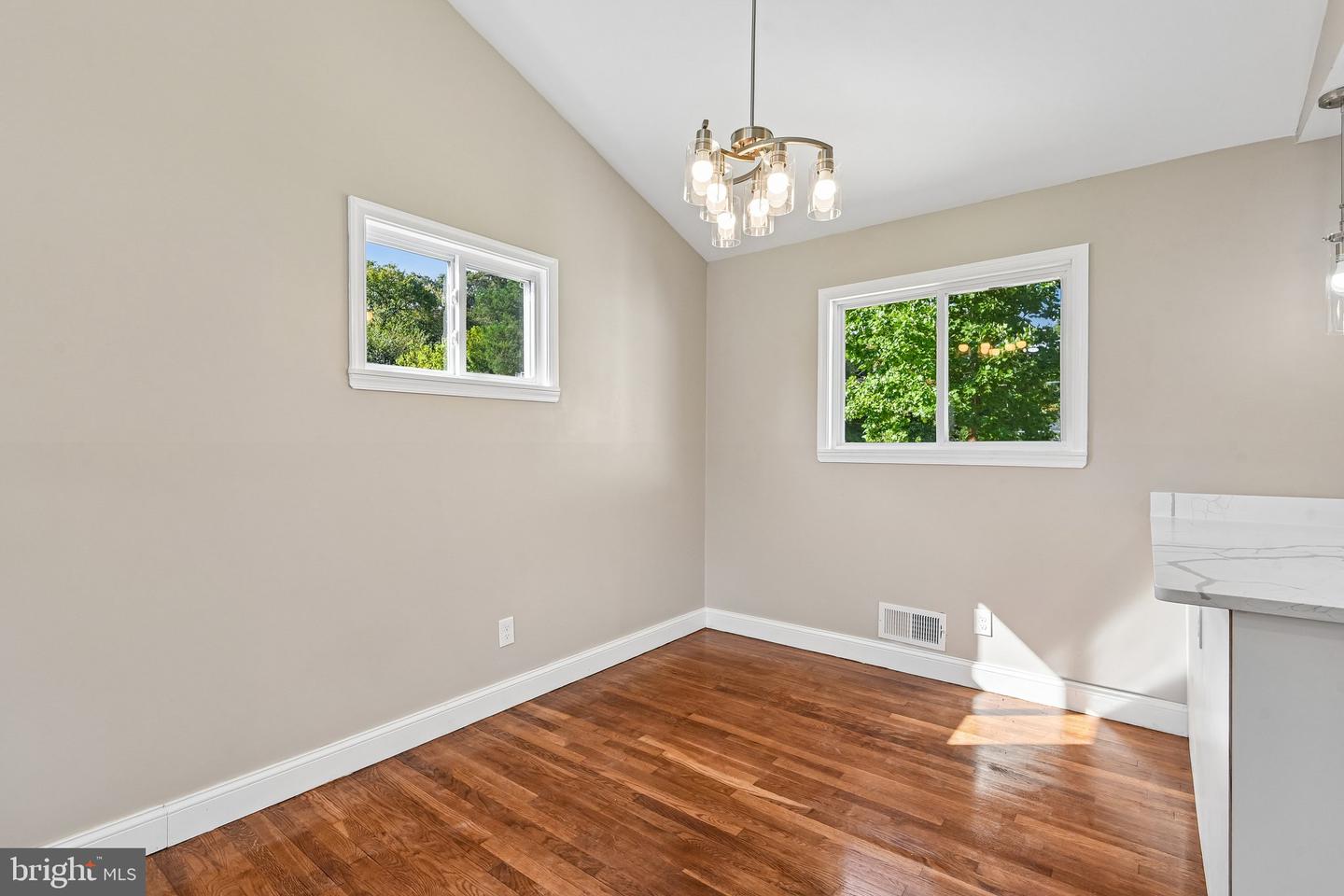 5512 Northgreen Rd Property Photo 21