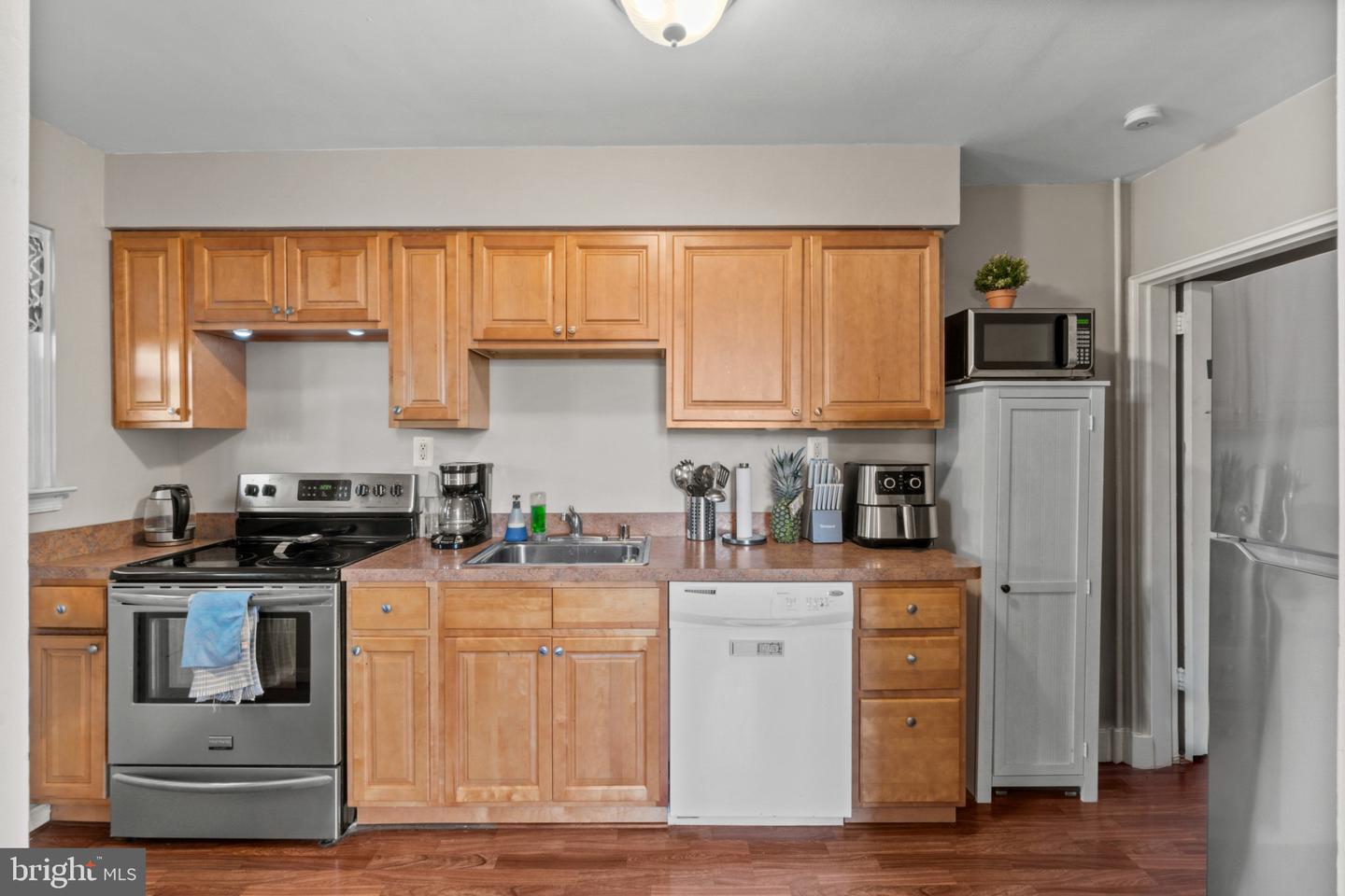 1500 Aldeney Ave Property Photo 3