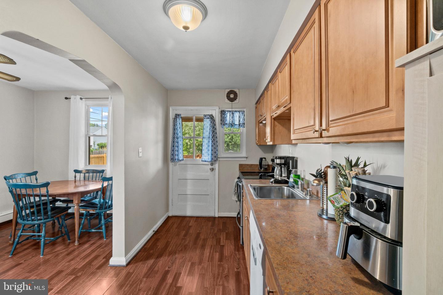 1500 Aldeney Ave Property Photo 4