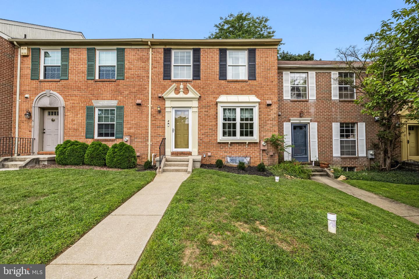 8 Castlebar Ct Property Photo 1