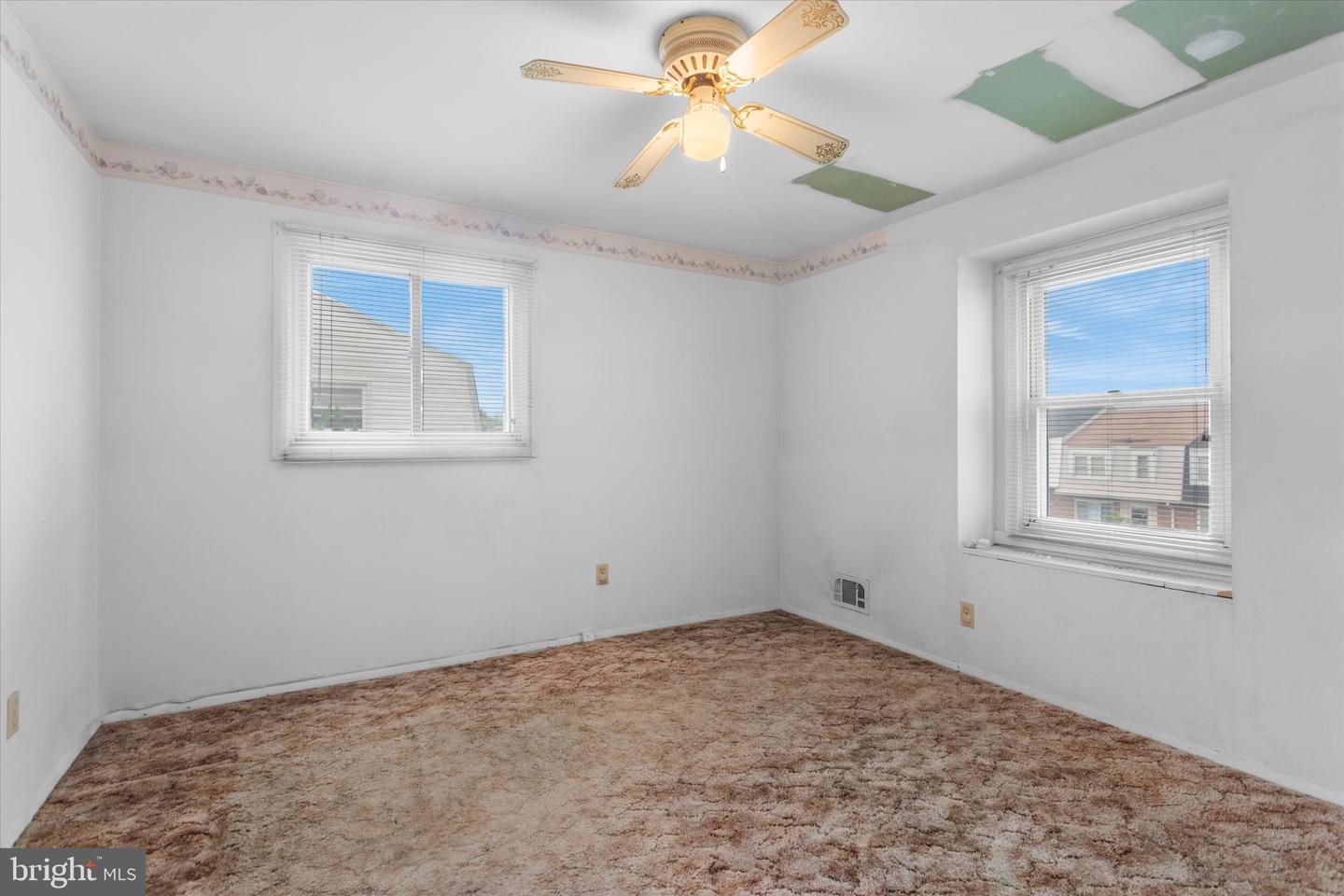 5677 Arnhem Rd Property Photo 16