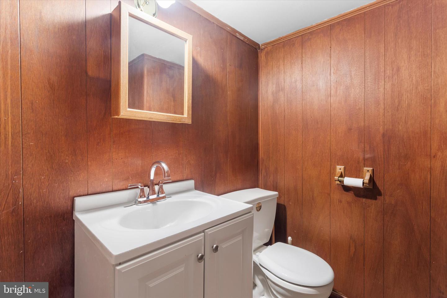 5677 Arnhem Rd Property Photo 21