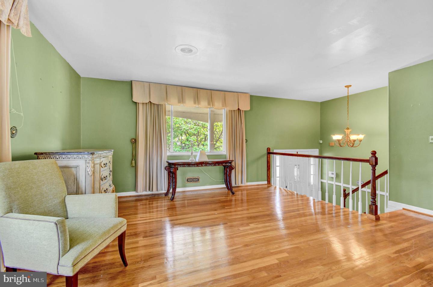 6811 Fox Meadow Rd Property Photo 4