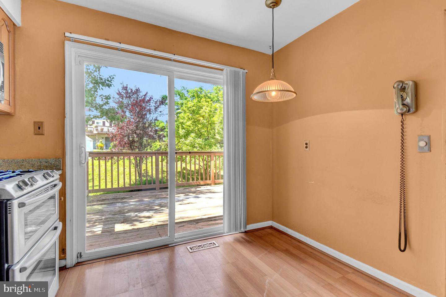 6811 Fox Meadow Rd Property Photo 10