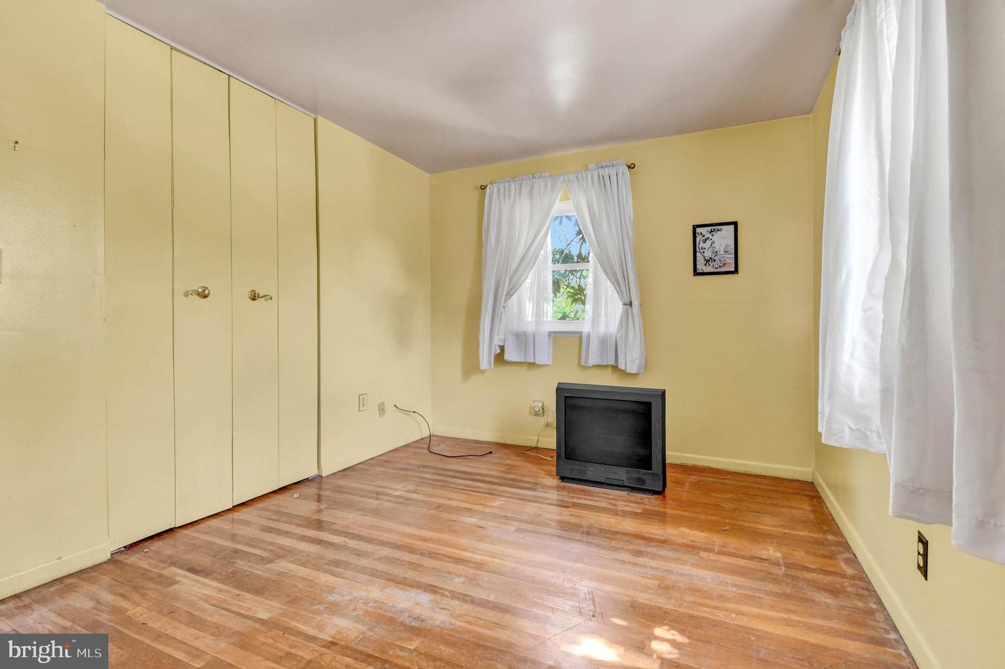 6811 Fox Meadow Rd Property Photo 15