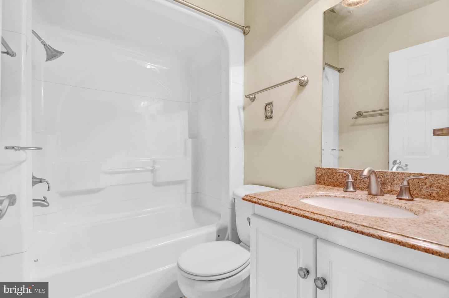 6811 Fox Meadow Rd Property Photo 16