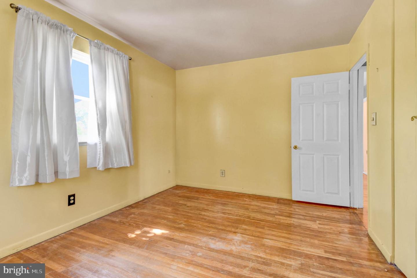 6811 Fox Meadow Rd Property Photo 17