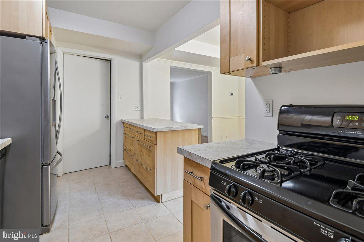 28 Melken Court #7g Property Photo 5