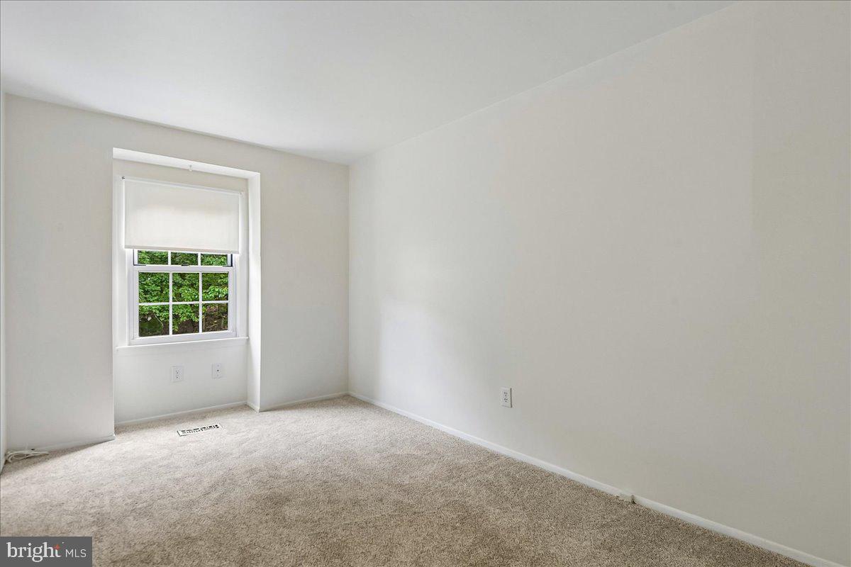 28 Melken Court #7g Property Photo 10