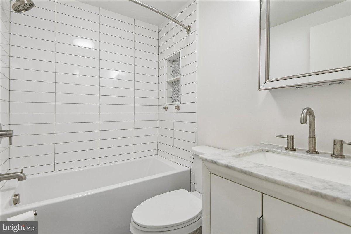 28 Melken Court #7g Property Photo 14