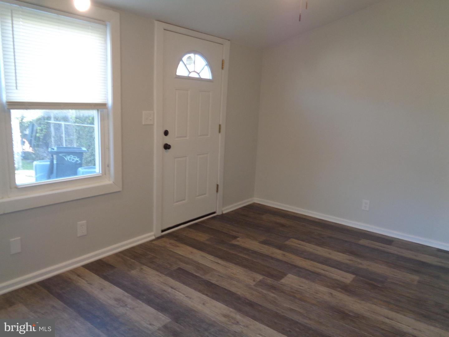 7150 Eastbrook Ave Property Photo 4