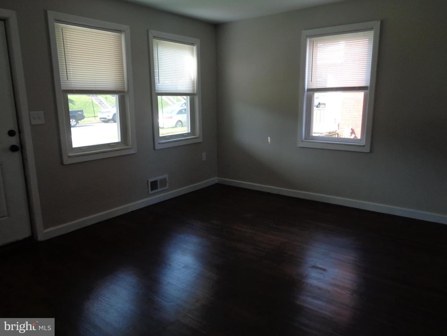 7150 Eastbrook Ave Property Photo 25