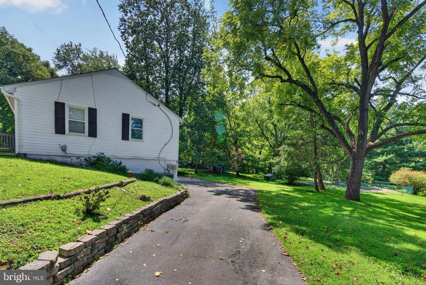 16 Balfred Ave Property Photo 8