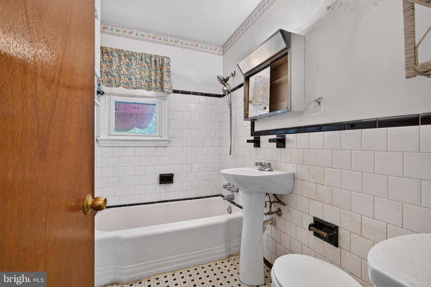 16 Balfred Ave Property Photo 13