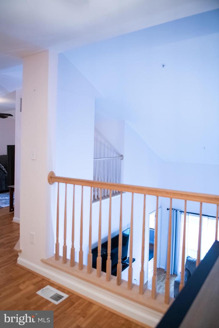 2205 Falls Gable Ln #a Property Photo 9