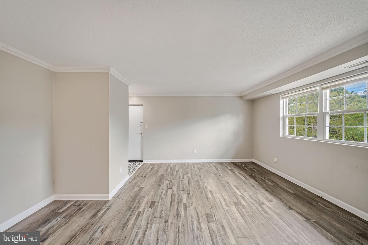 11902 Tarragon Rd #e Property Photo 4