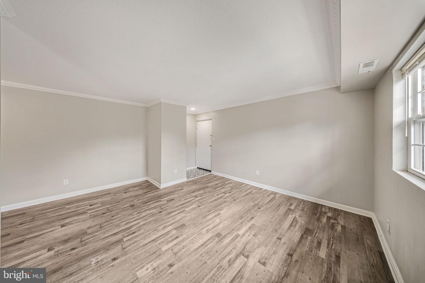 11902 Tarragon Rd #e Property Photo 5